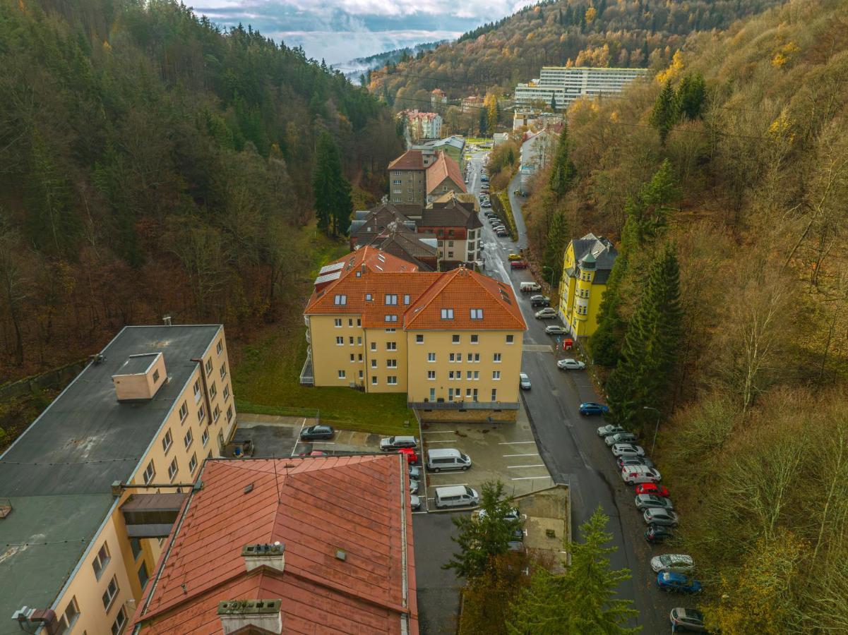 Mandala Appartement Jáchymov Buitenkant foto